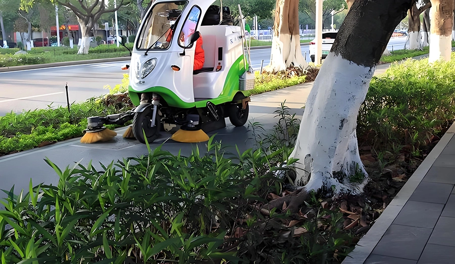 Park inspection robot: The outdoor manager of smart cities